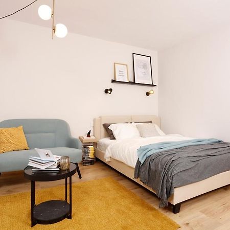 Brand New Lovely Studio Near Metro Station Bukarest Exterior foto
