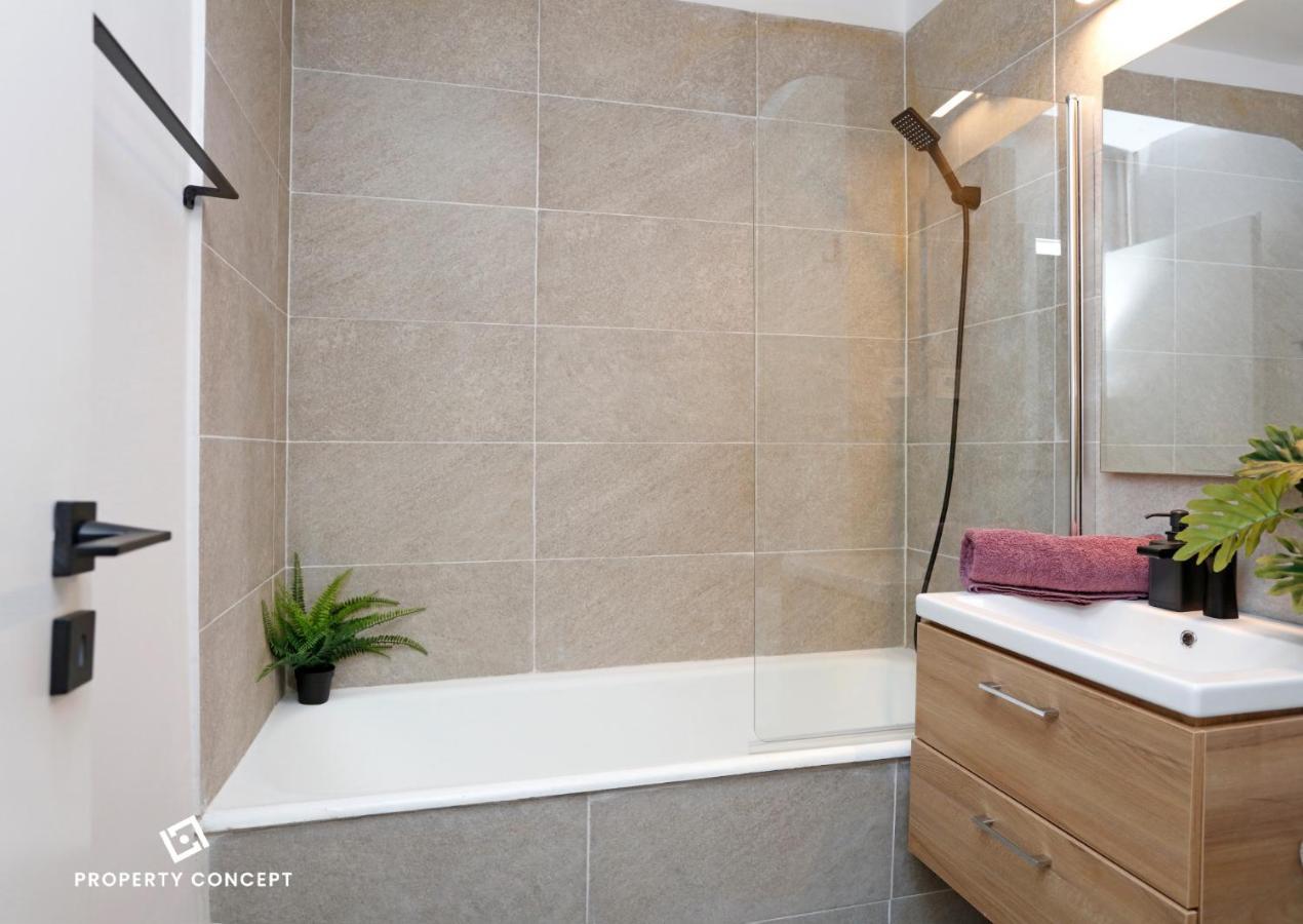 Brand New Lovely Studio Near Metro Station Bukarest Exterior foto